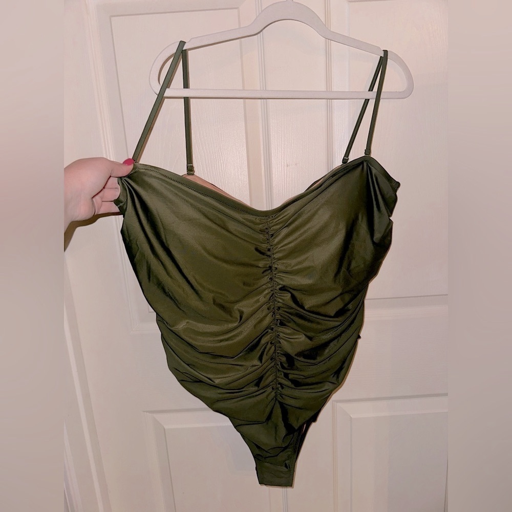 J. Crew playa Green Ruched one piece swimsuit 24 summer beach vacation